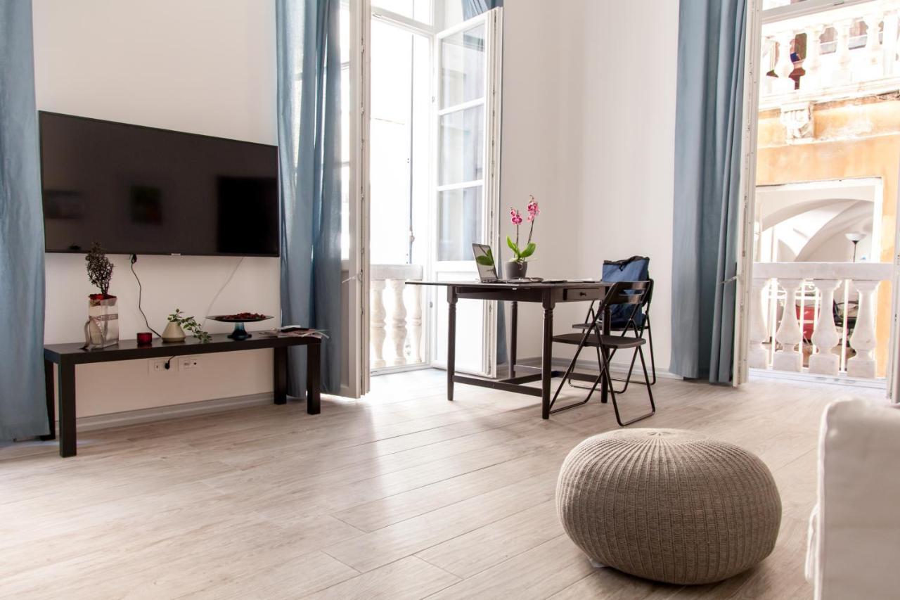 Niu Lux Apartments Genoa Bagian luar foto